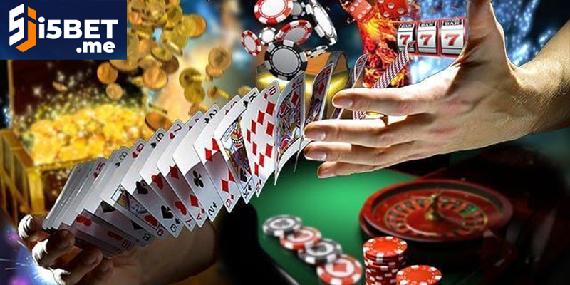 Luật Cơ Bản Trong Cách Chơi Bài Cào Người Mới Cần Biết Người chơi so sánh tổng điểm để xác định thắng thua
